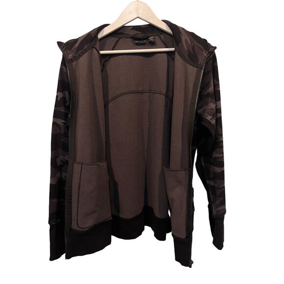 ATHLETA Wmns XL Triumph Printed Full Zip Jacket Black Camo Gym Sport Sweatshirt - Picture 11 of 15